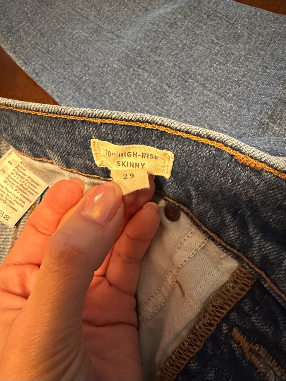 Madewell Women's High-Rise Button-Fly Light Blue Denim Jeans - Picture 4 of 5